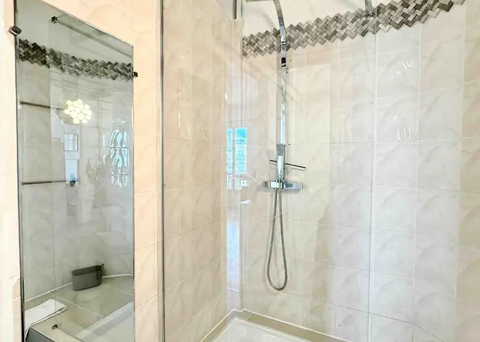 Le Mediterranee - 4 Pers - 200 M Des Plages Appartement