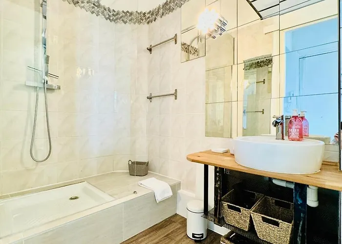Appartement Le Mediterranee - 4 Pers - 200 M Des Plages